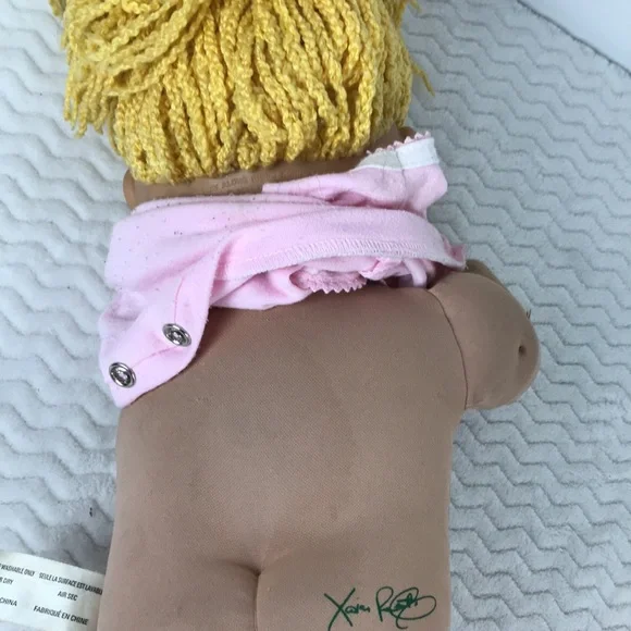Cabbage Patch doll - Picture 6 of 16
